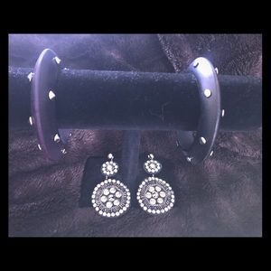 Earrings and 2 bracelet set